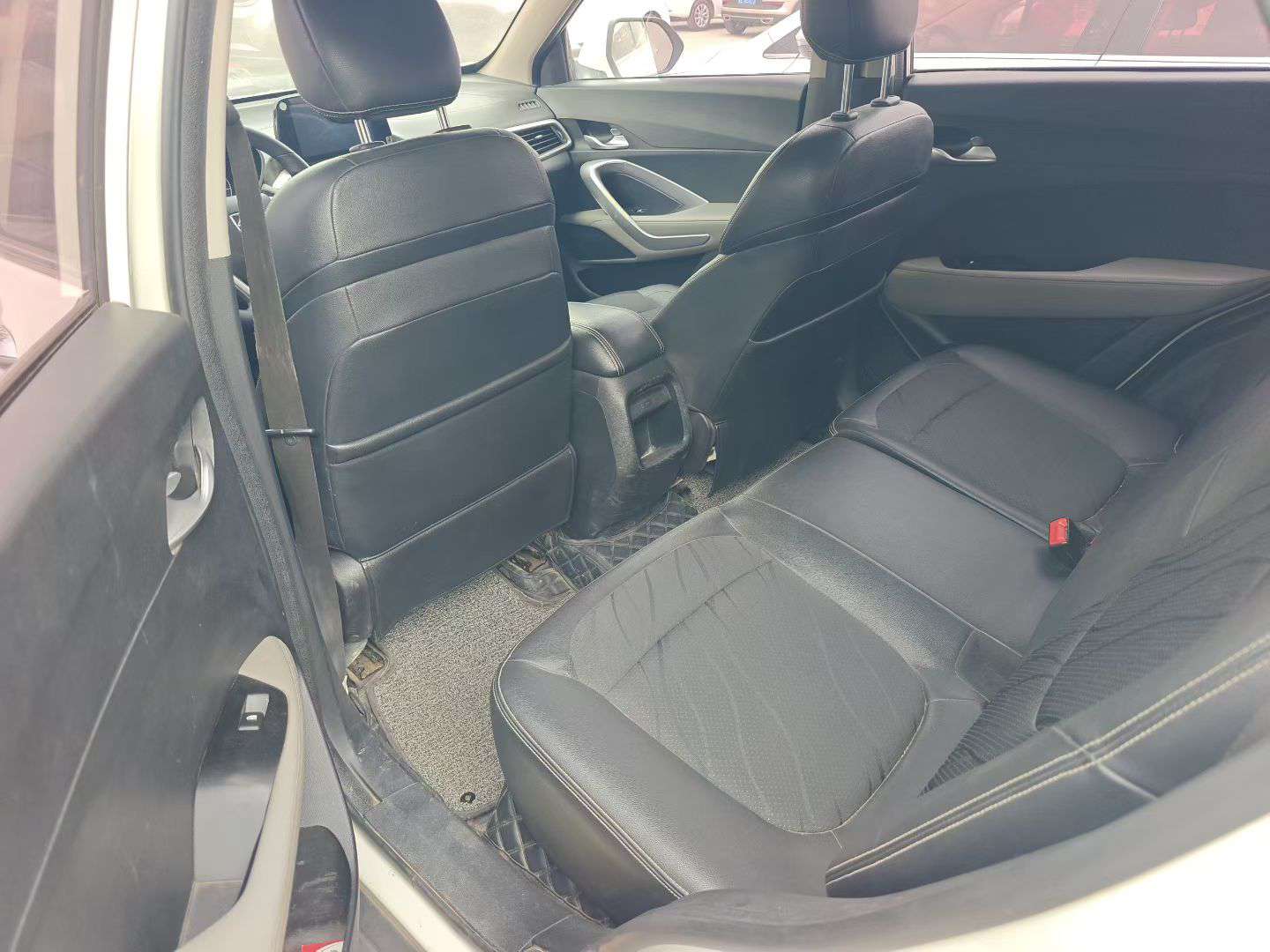 Baojun 510 2017 1.5 Manual 6