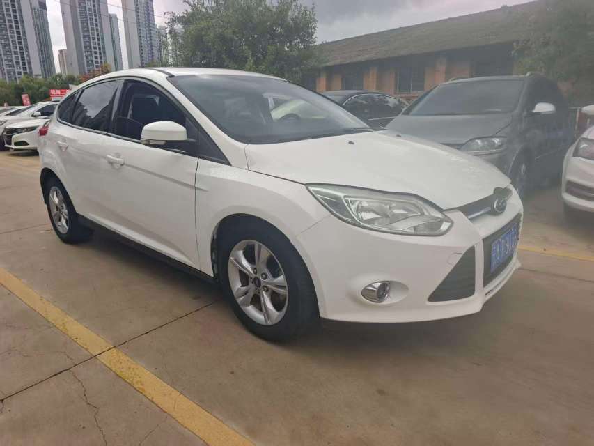 Ford Focus Facelift Automatic 1.6L 3