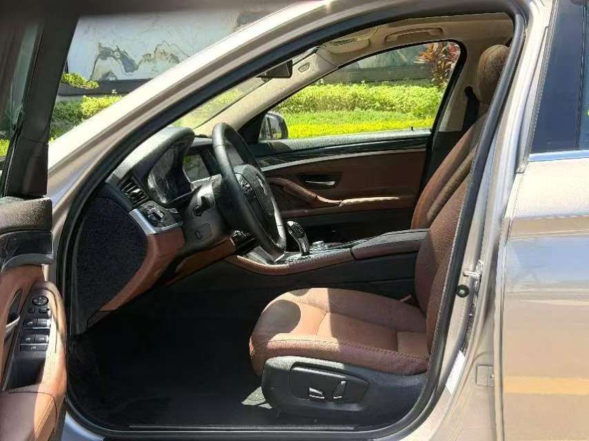 BMW 5 Series 525Li 2.0T Leading Edition 7