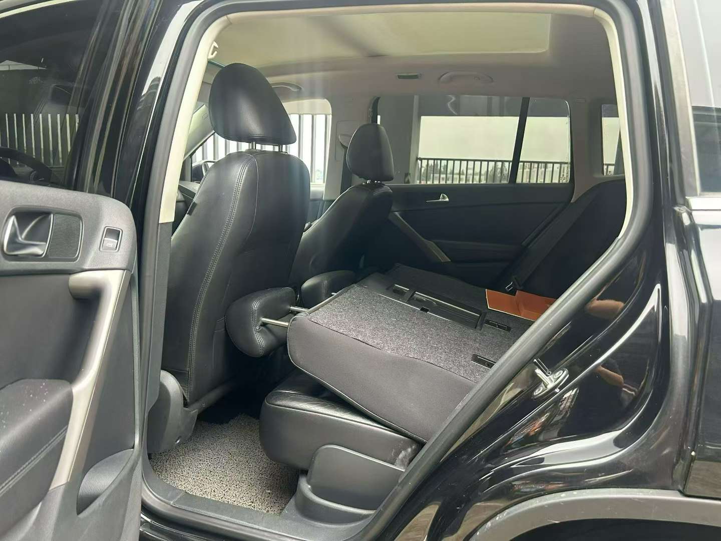 Volkswagen Tiguan 1.8T Automatic AWD 4