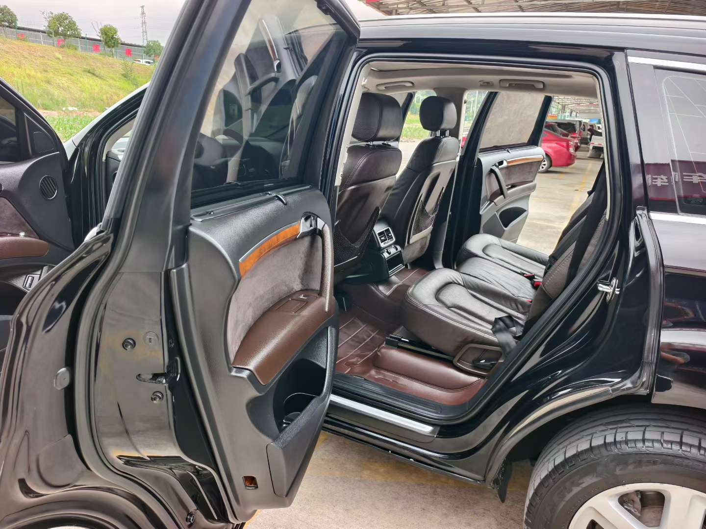 Audi Q7 9