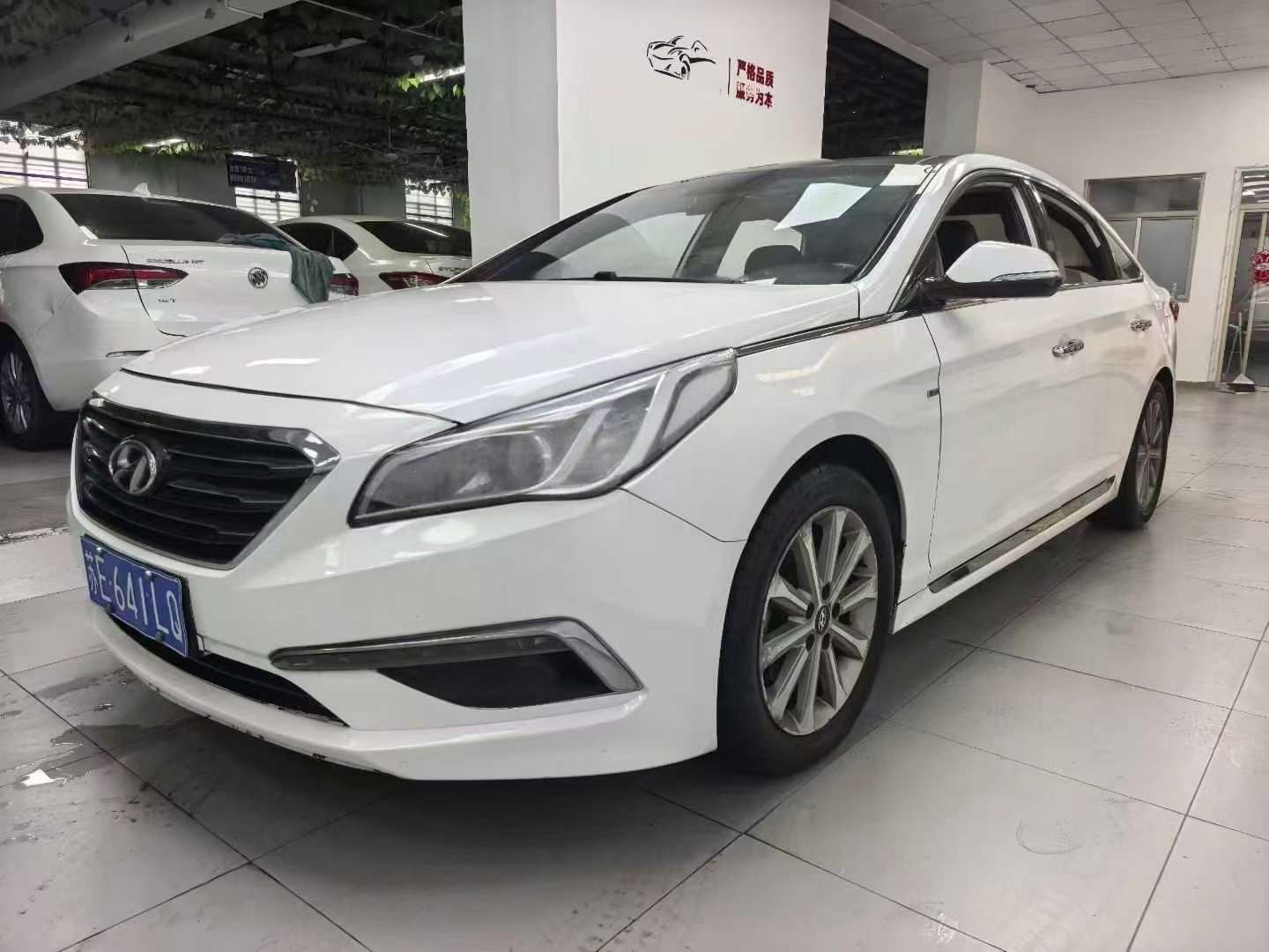 Hyundai Sonata IX 2015 Automatic Sunroof High Trim