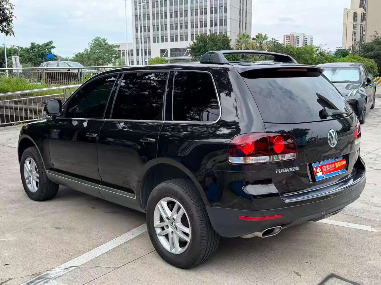 Volkswagen Touareg 3.0T Diesel Standard Edition 4