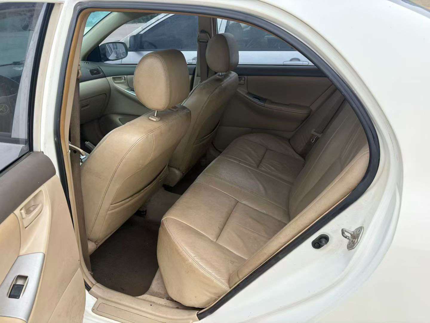 Toyota Corolla 2012 Automatic with Sunroof 3