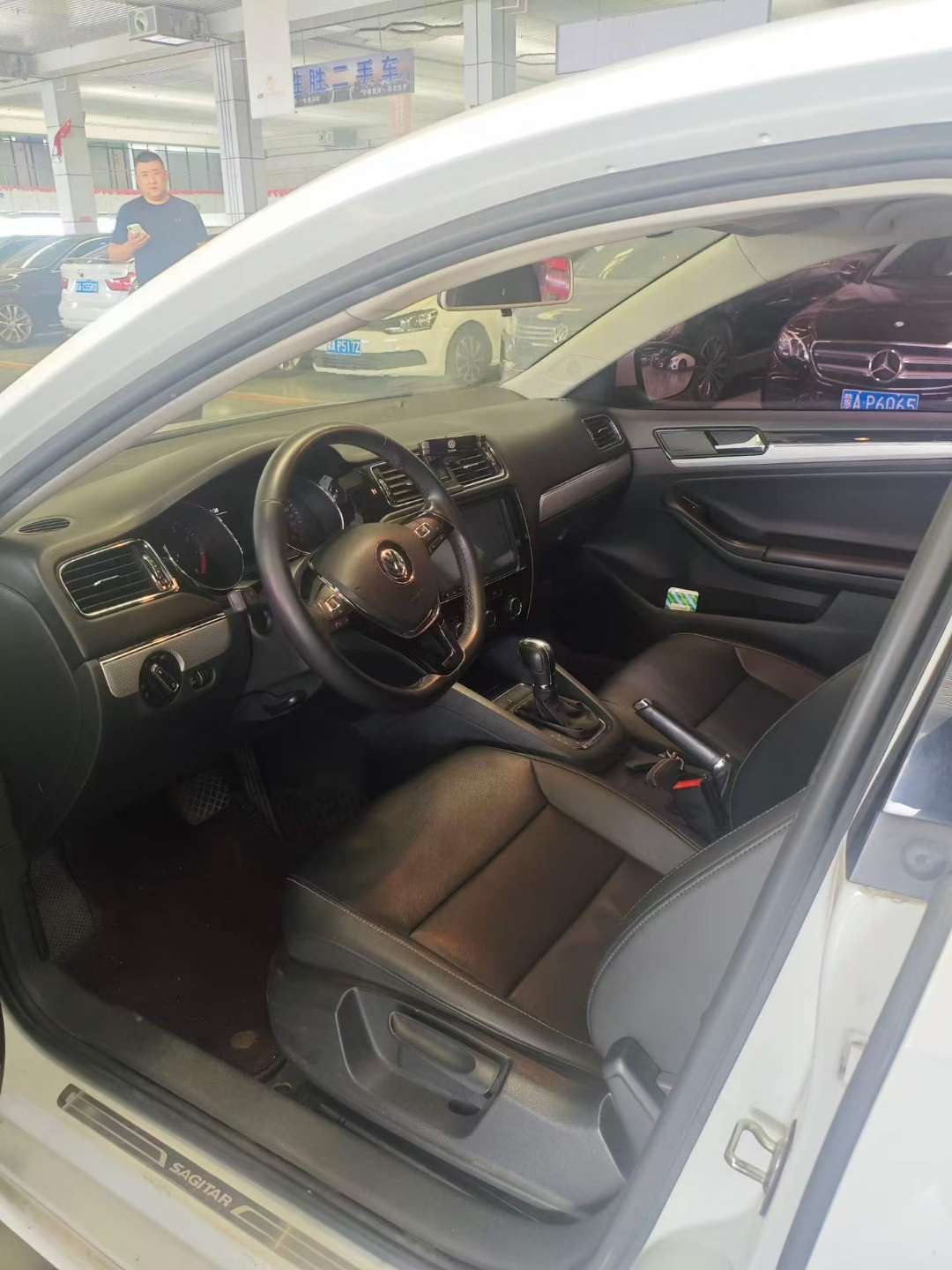 Volkswagen Sagitar 4
