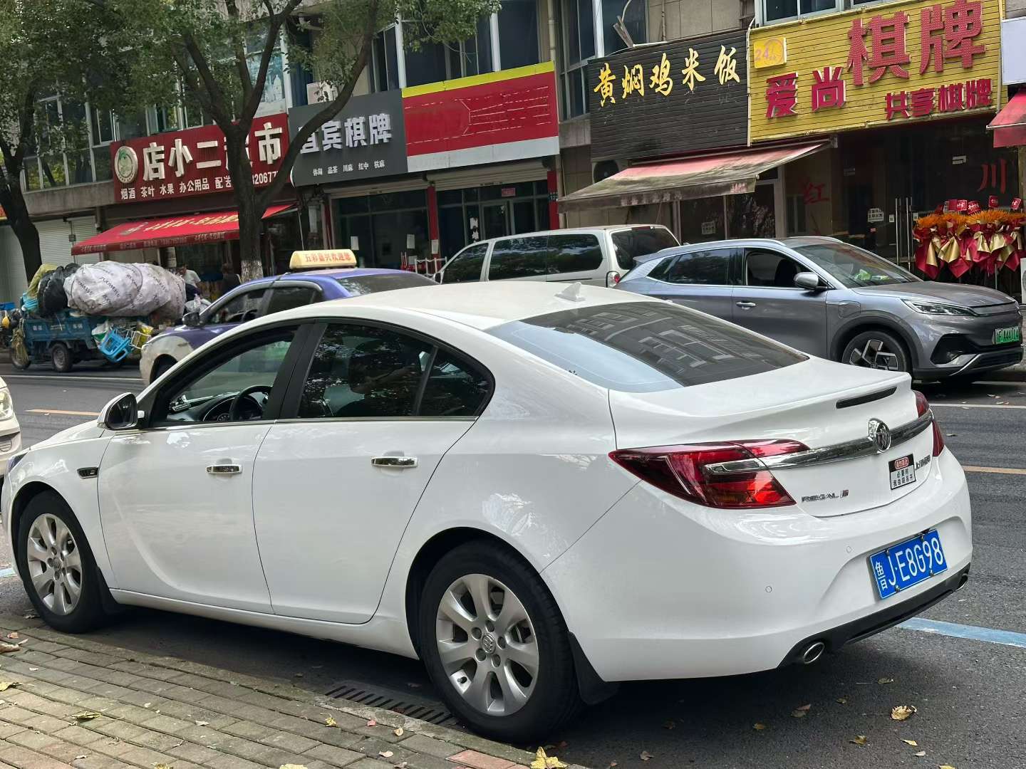 Buick Regal 2015 1.6T Automatic Sunroof 7