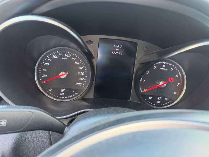 Mercedes-Benz C-Class 5