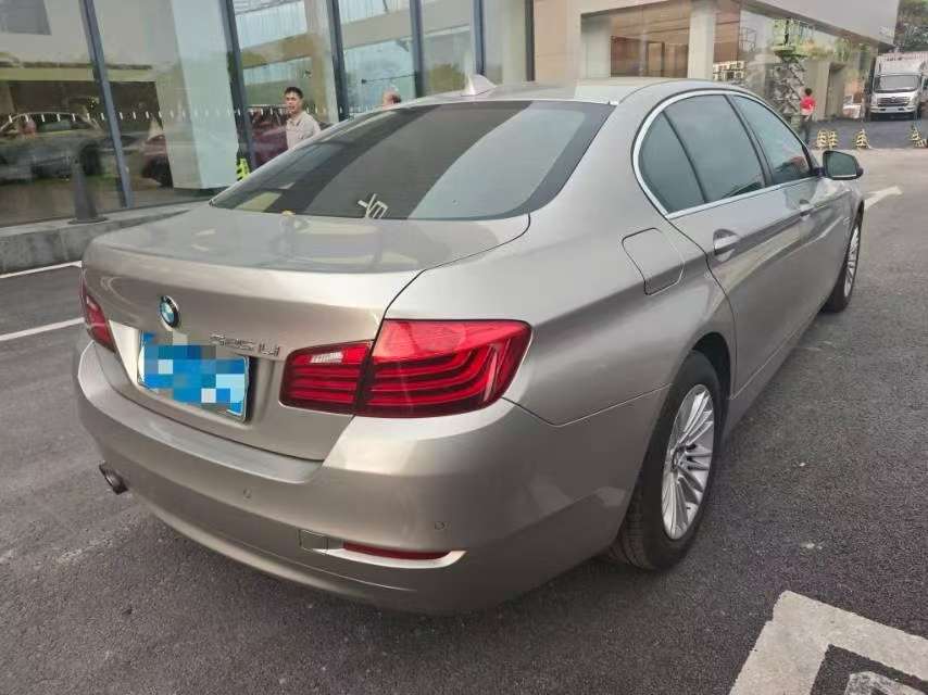 BMW 5 Series 2014 2.0T Automatic Sunroof Leading Edition 2