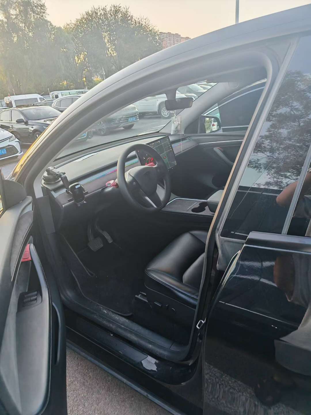 Tesla Model Y EV525 Standard Range Rear-Wheel Drive 3