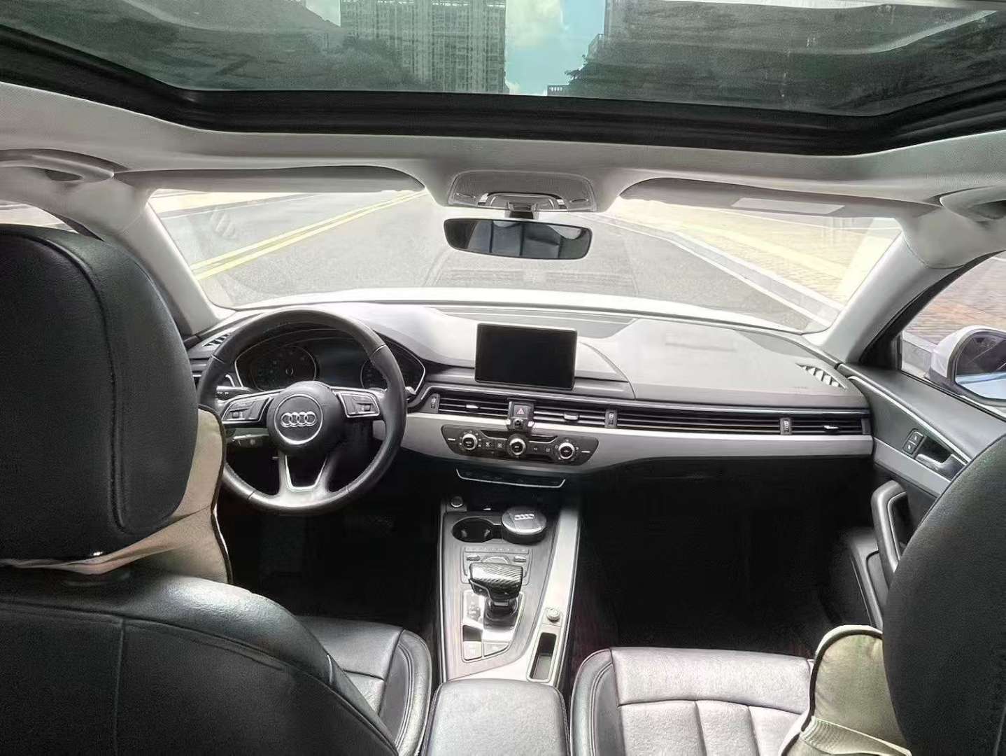Audi A4L 2.0T Progress Edition 5