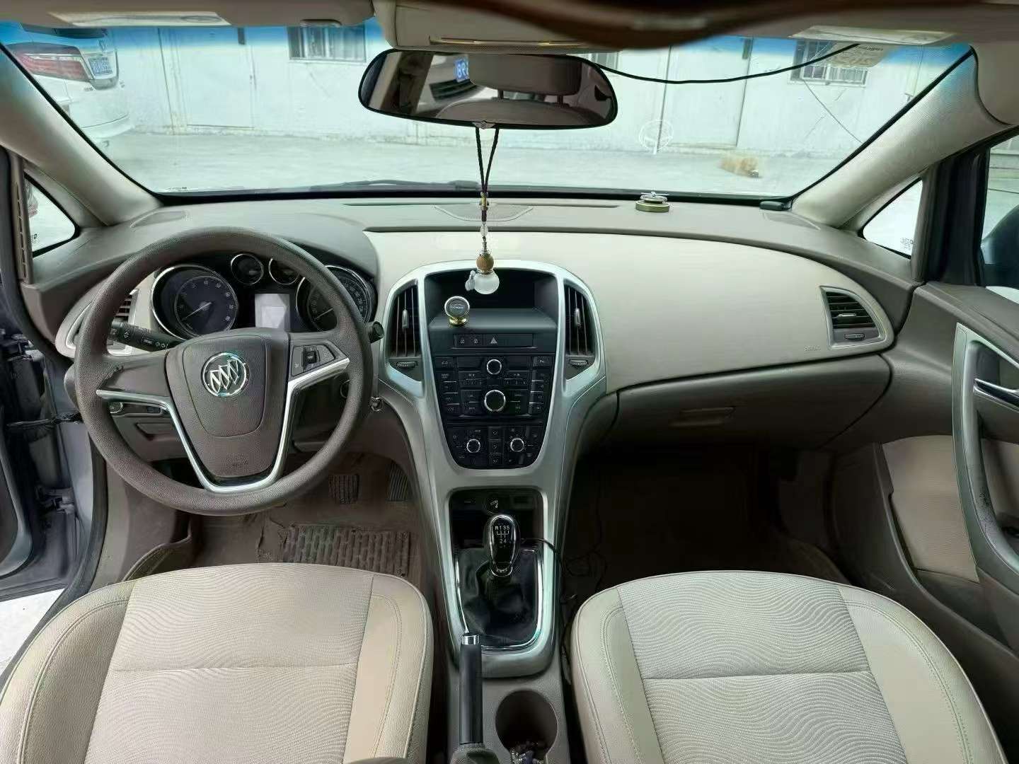 Buick Excelle GT Manual Sunroof 9