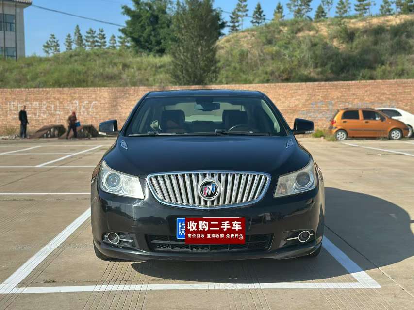 Buick LaCrosse 2