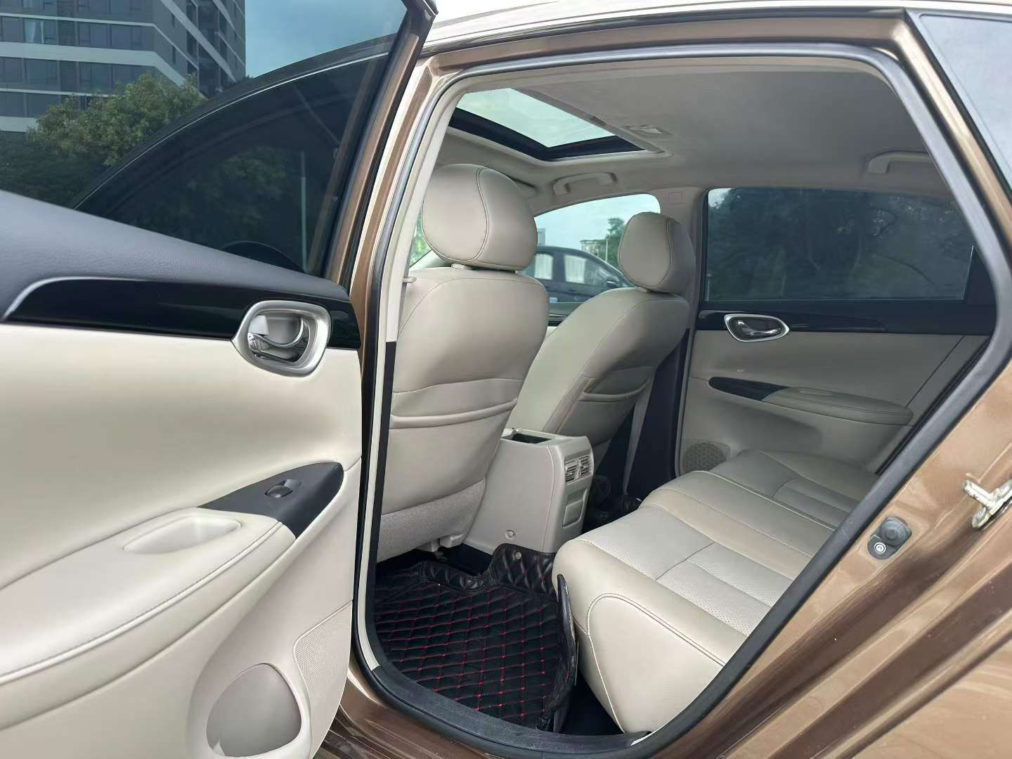 Nissan Sylphy 2017 1.6L Automatic Luxury 5