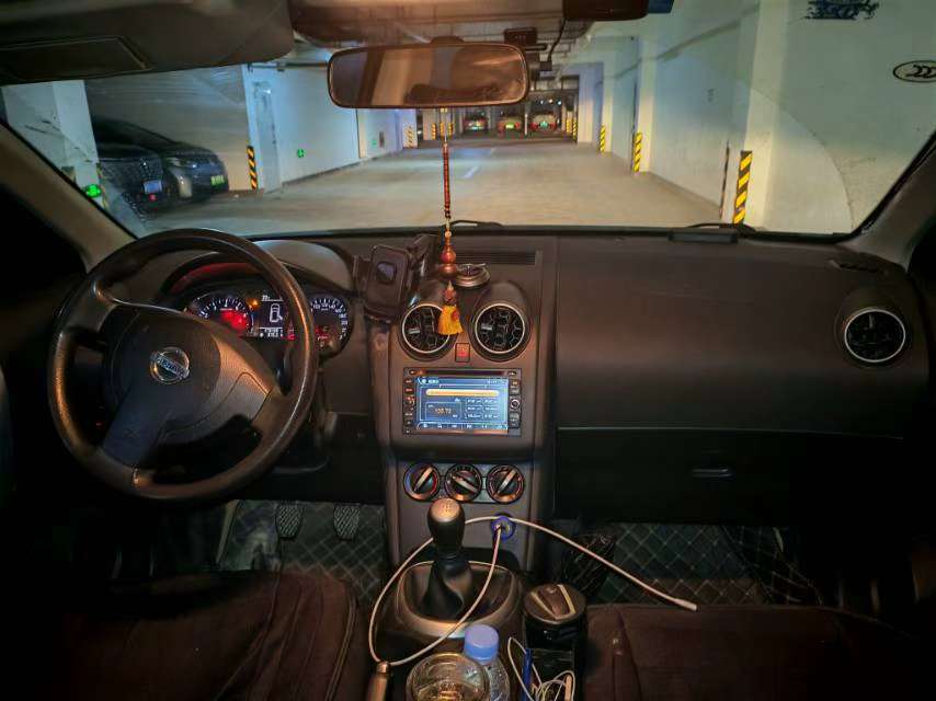 Nissan Qashqai 2.0 Fire Manual 6