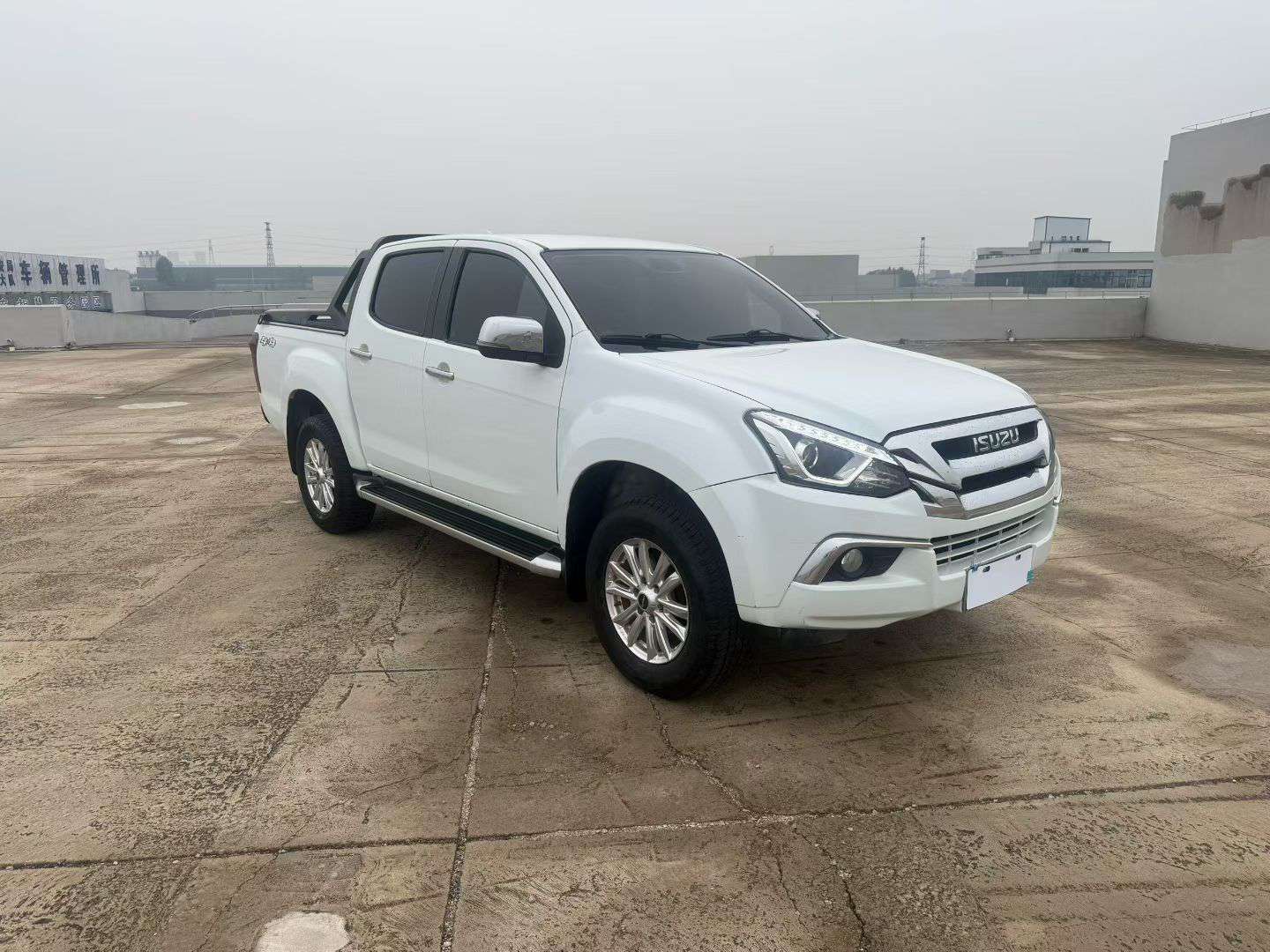 Isuzu D-MAX 1.9T Automatic Diesel 4WD Comfort Edition 3