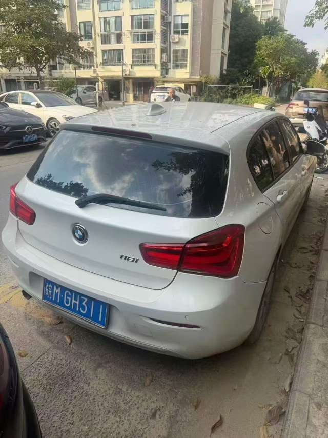 BMW 1 Series 118 Automatic Sunroof 2