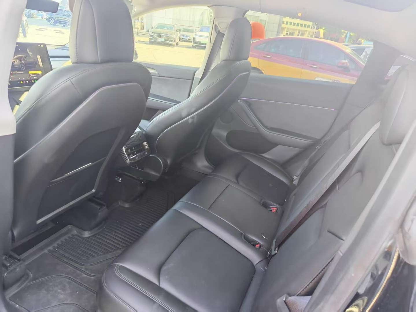 Tesla Model Y 3