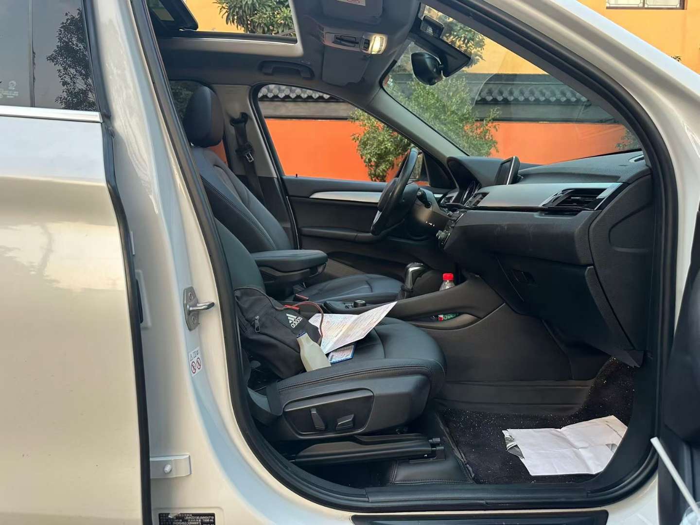 BMW X1 sDrive20Li 2.0T Leading Edition 8