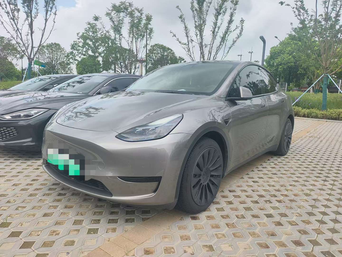 Tesla Model Y 2023