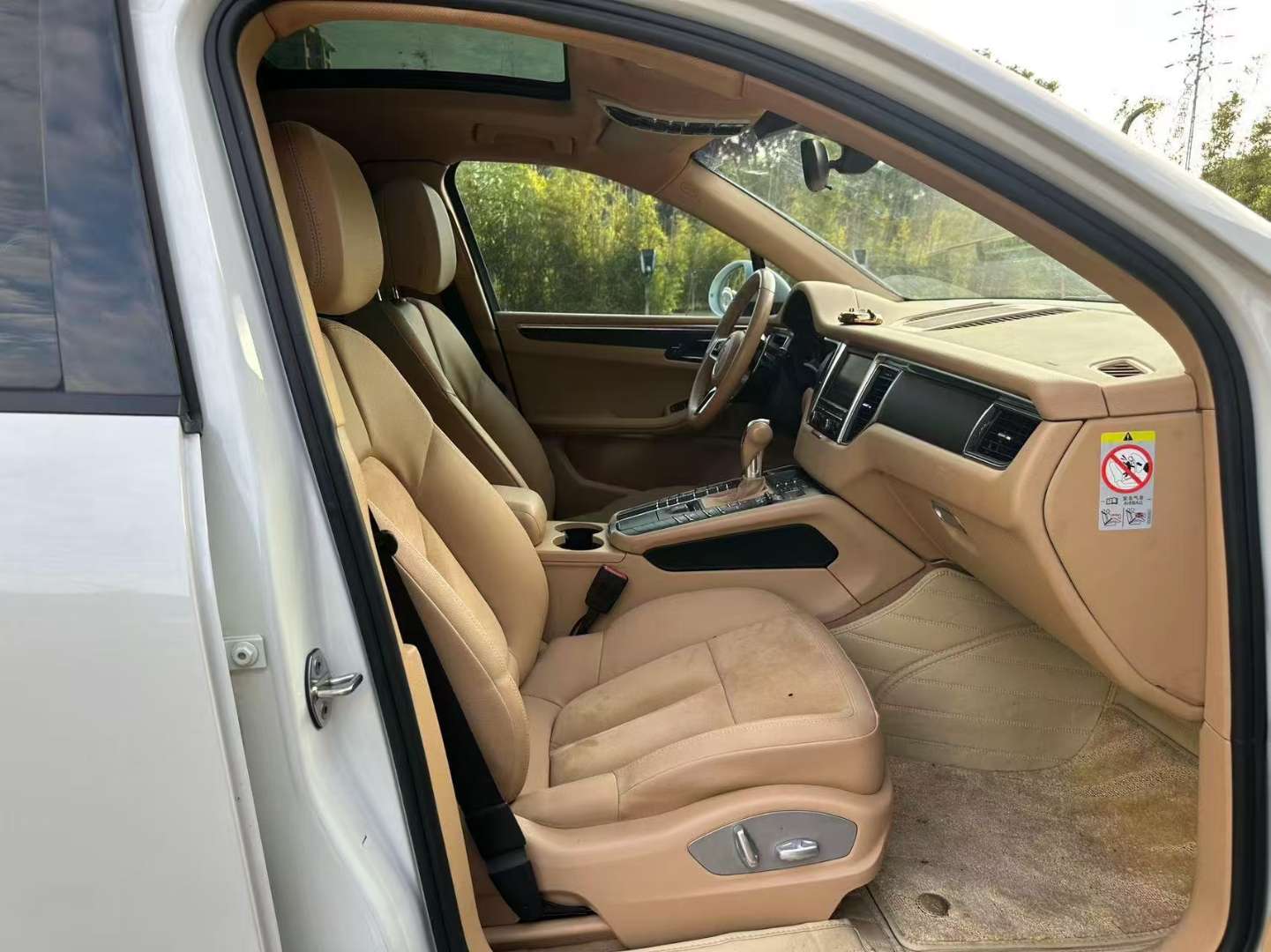 Porsche Macan 2016 2.0T Panoramic Sunroof 5