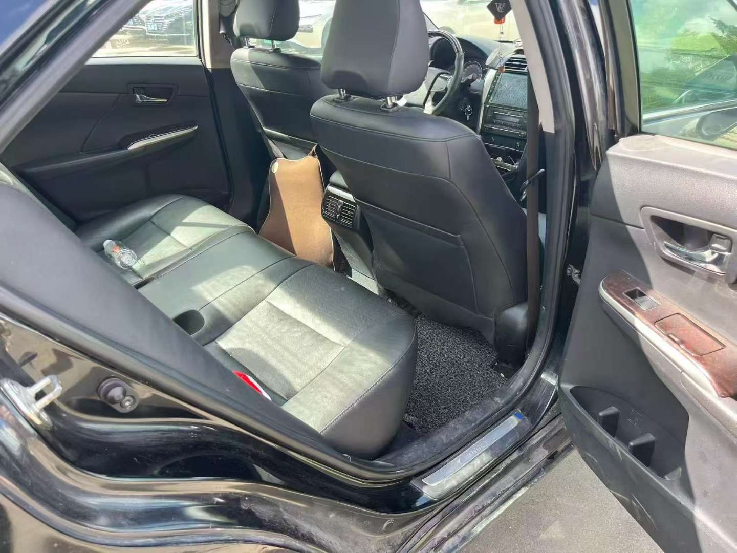 Toyota Camry 2.0G Automatic Leading 6