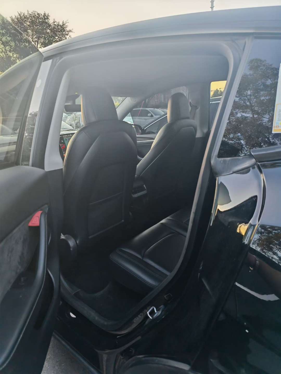 Tesla Model Y EV525 Standard Range Rear-Wheel Drive 2