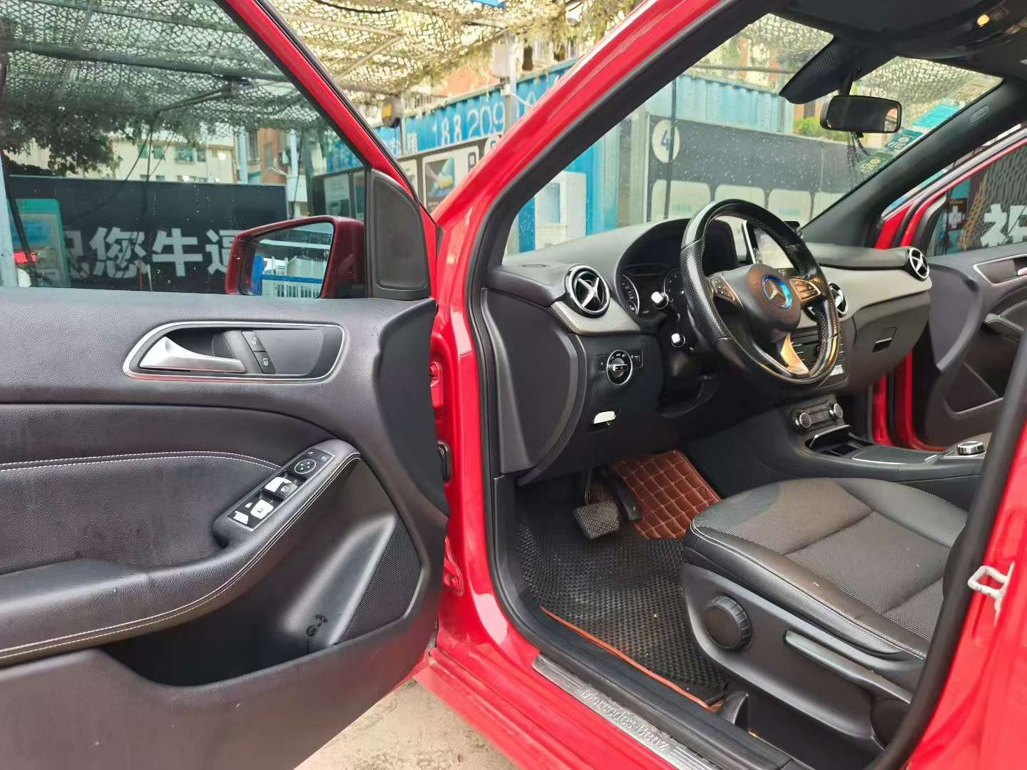 Mercedes-Benz B-Class 4