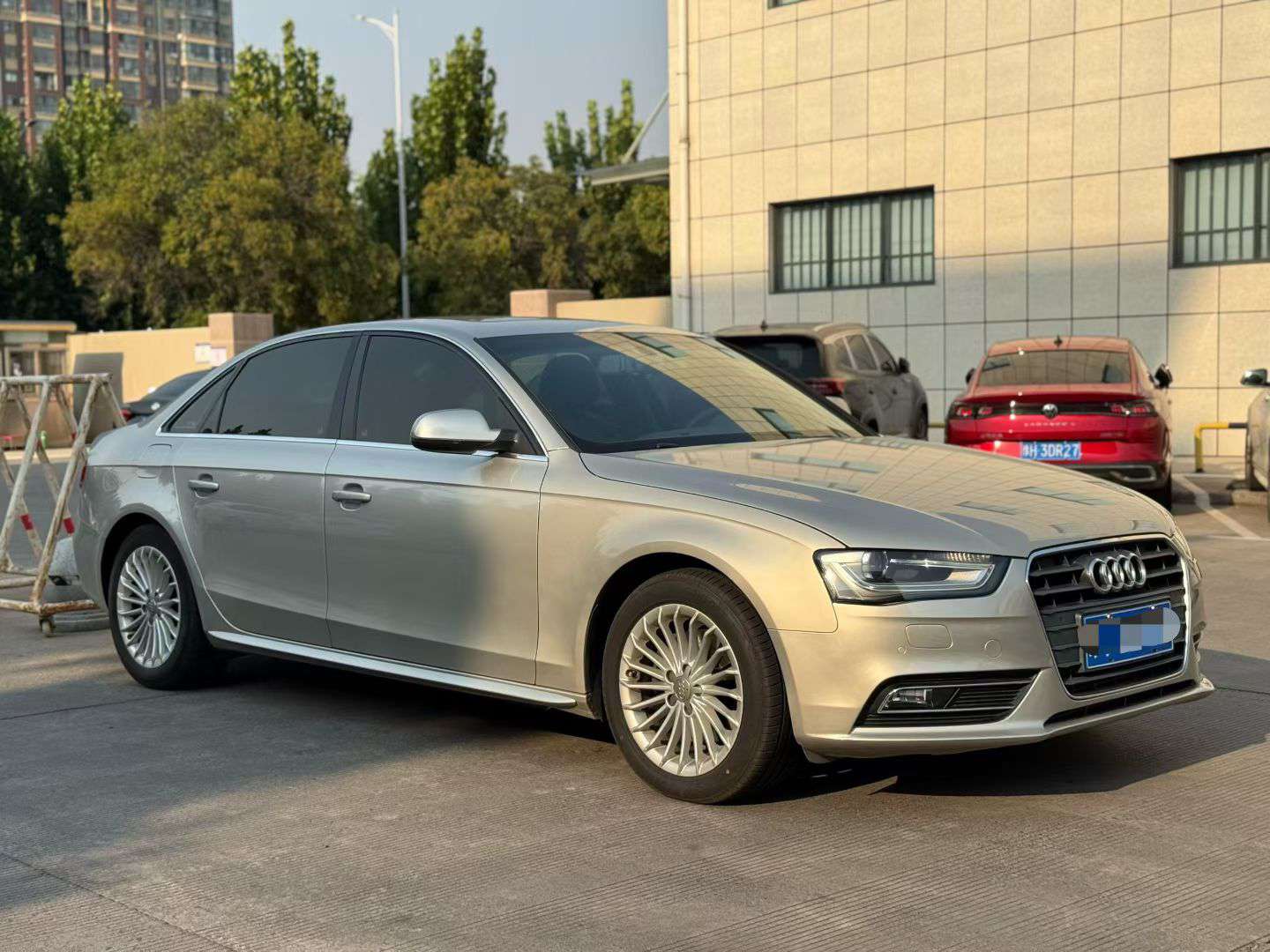 Audi A4L 2.0T Comfort 3