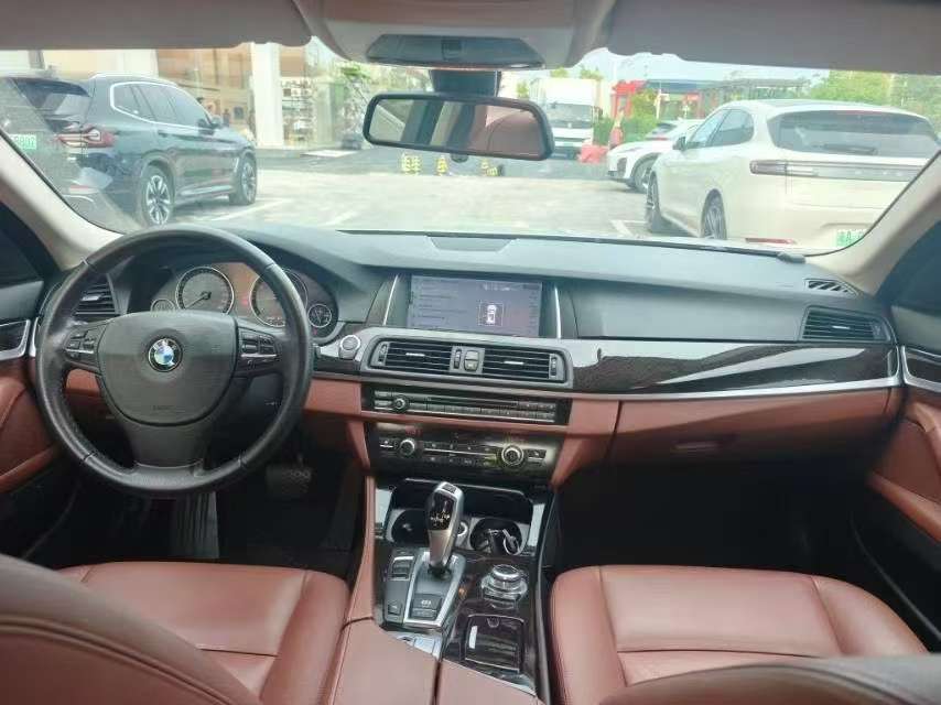 BMW 5 Series 2014 2.0T Automatic Sunroof Leading Edition 4