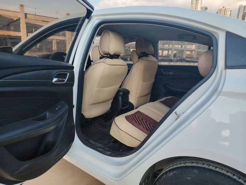 Roewe i5 7