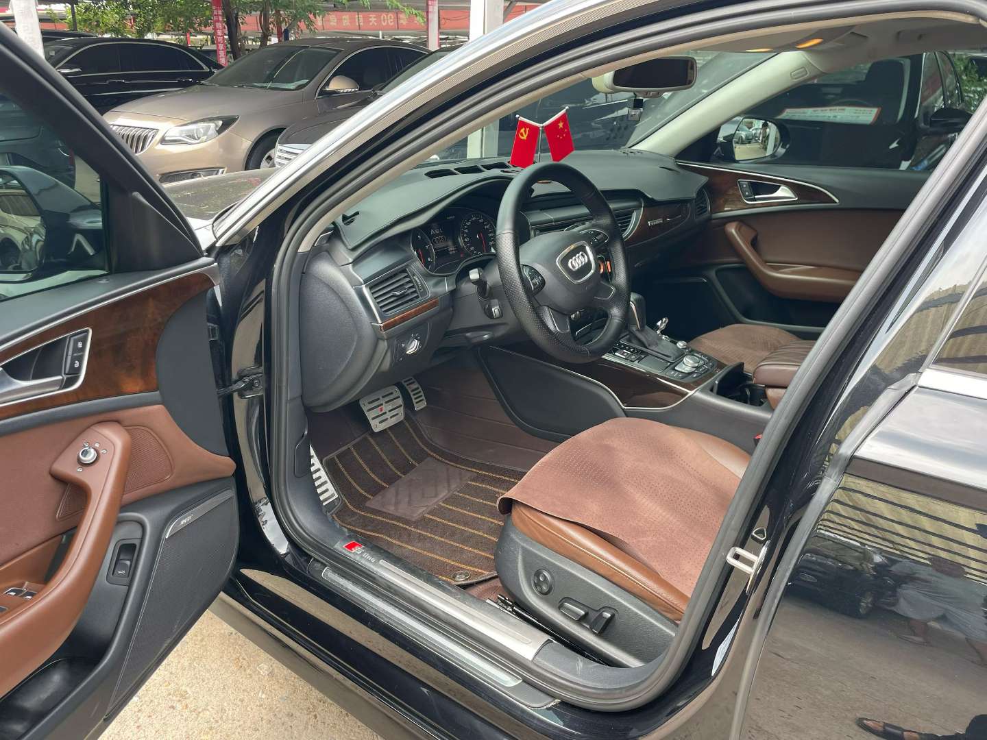 Audi A6L 2.5 High Spec Comfort Version 2