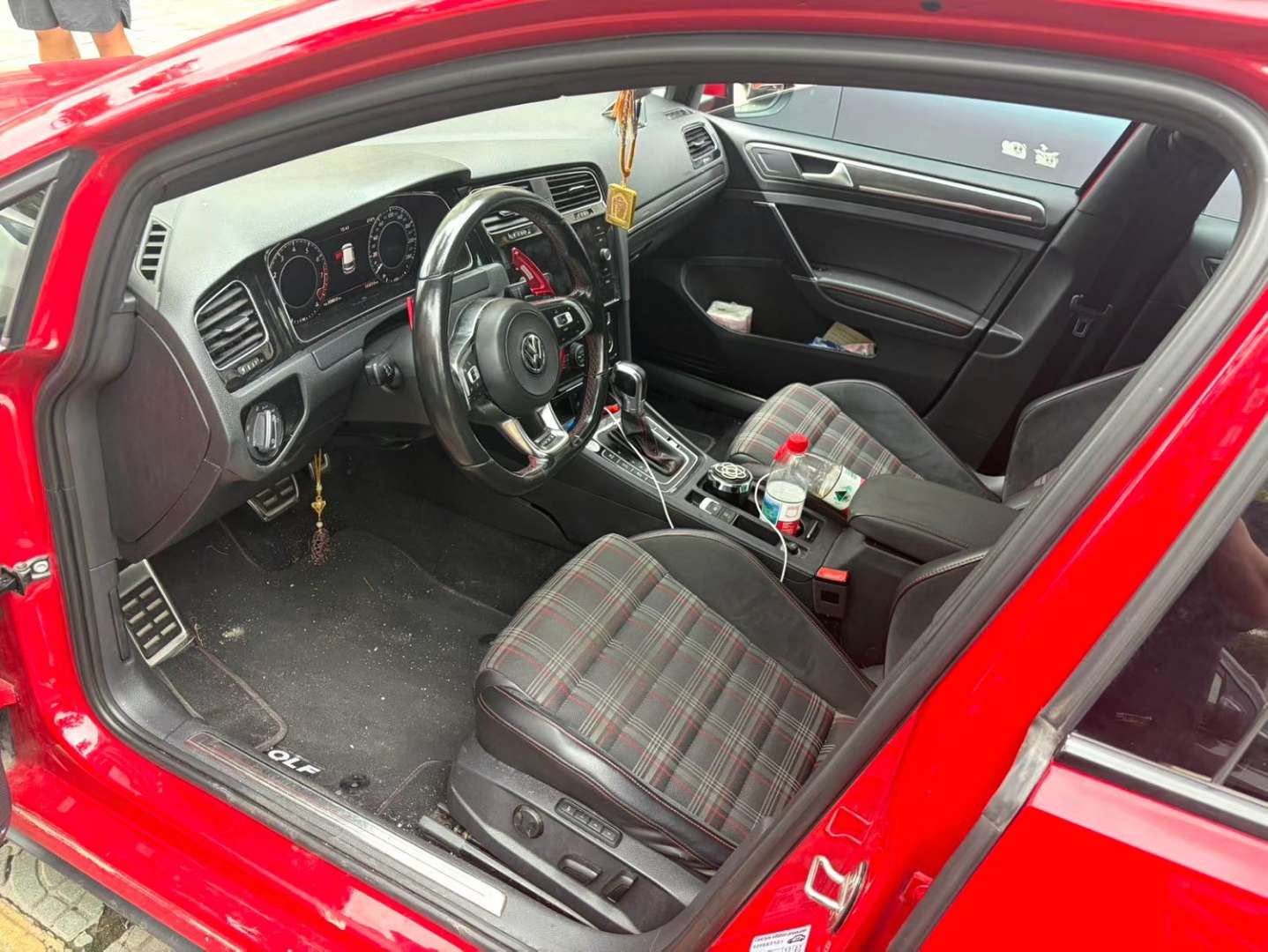 Volkswagen Golf 2.0 GTI 2