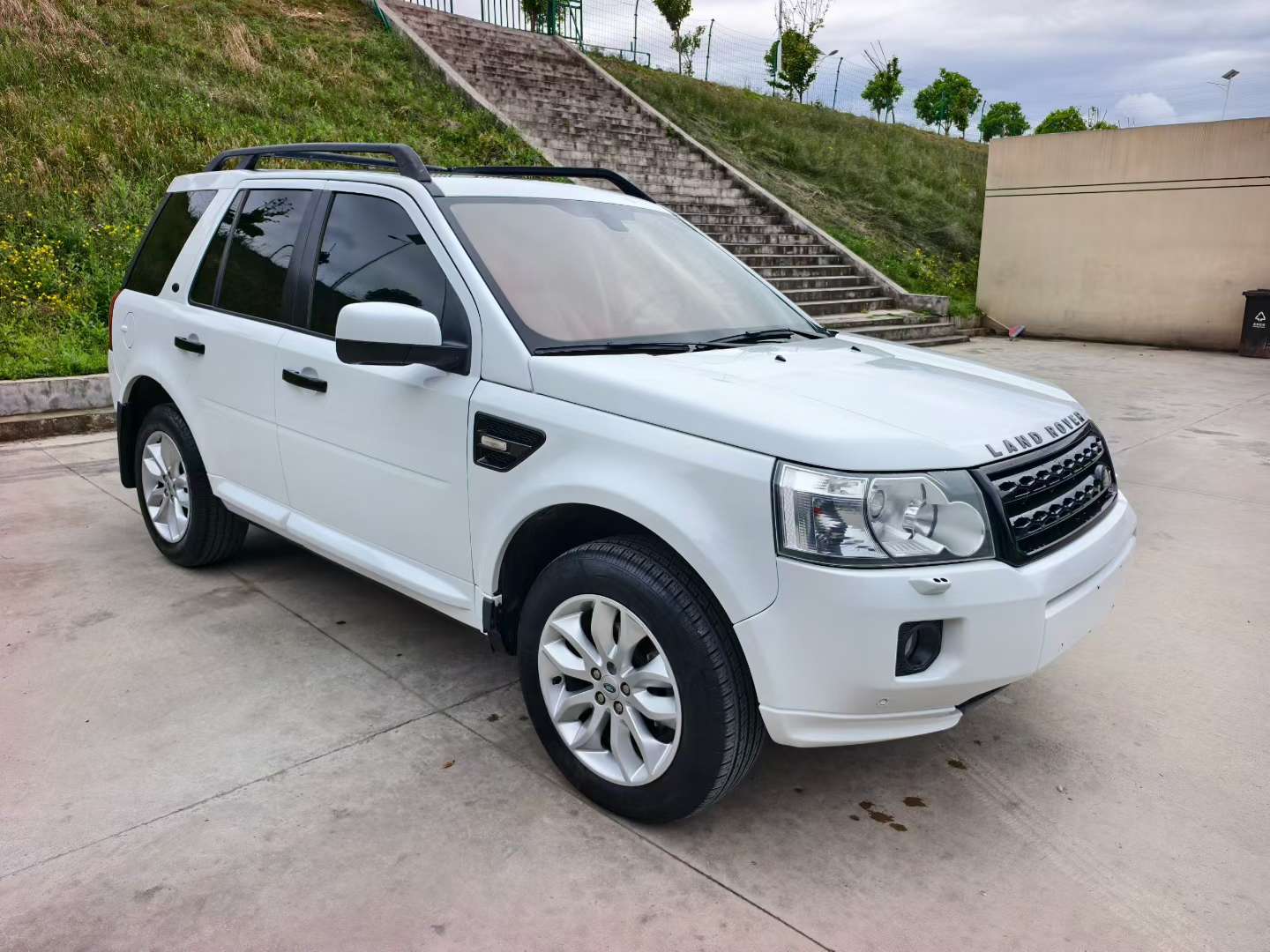Land Rover Freelander 2 3