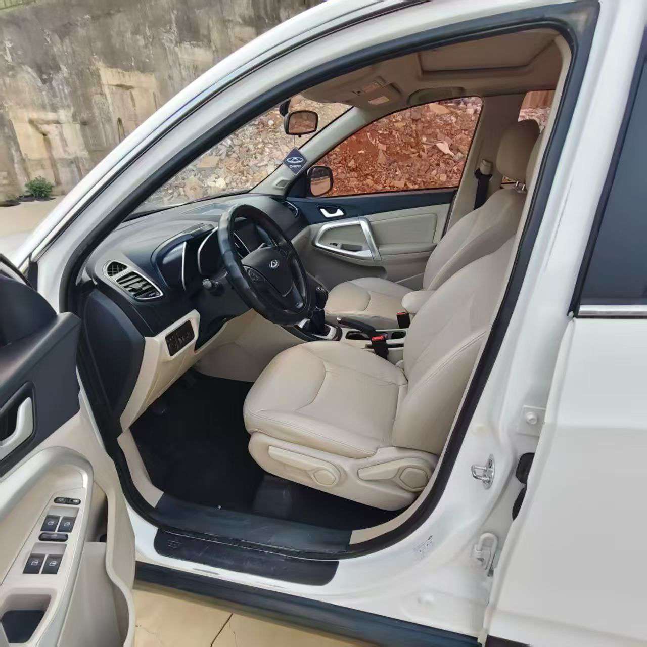 Chery Tiggo 5 2.0L Manual 9