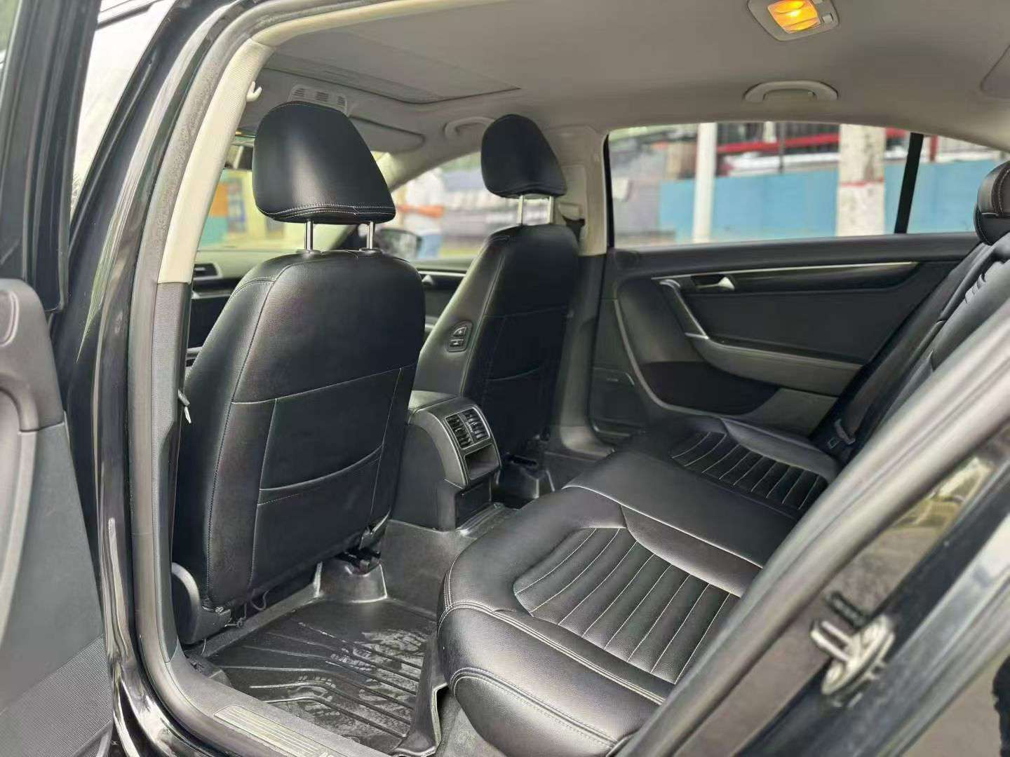 Volkswagen Magotan 1.8T 5