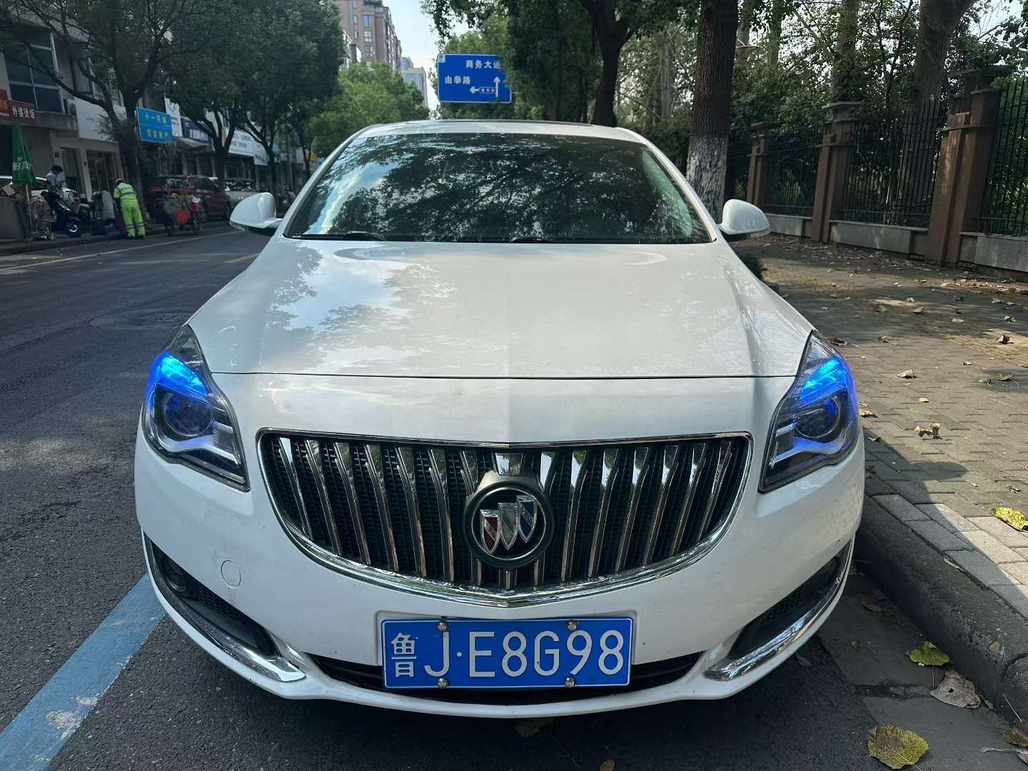 Buick Regal 2015 1.6T Automatic Sunroof 2