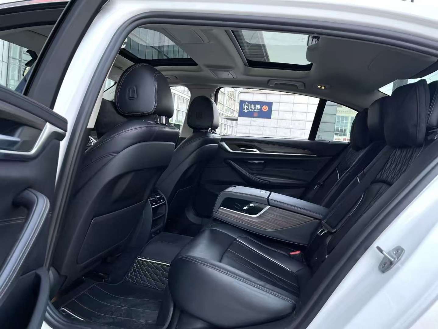 BMW 5 Series 2018 530Li 2.0T Leading Luxury Package 8