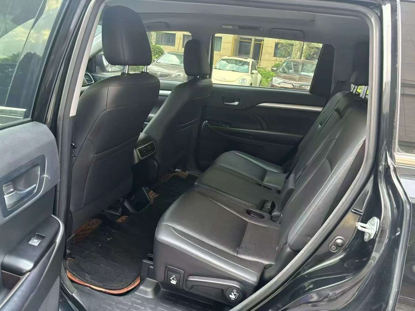 Toyota Highlander 2.0T AWD Luxury 7-Seater 9
