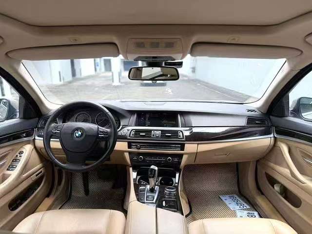 BMW 5 Series 2014 530Li Leading Edition 5