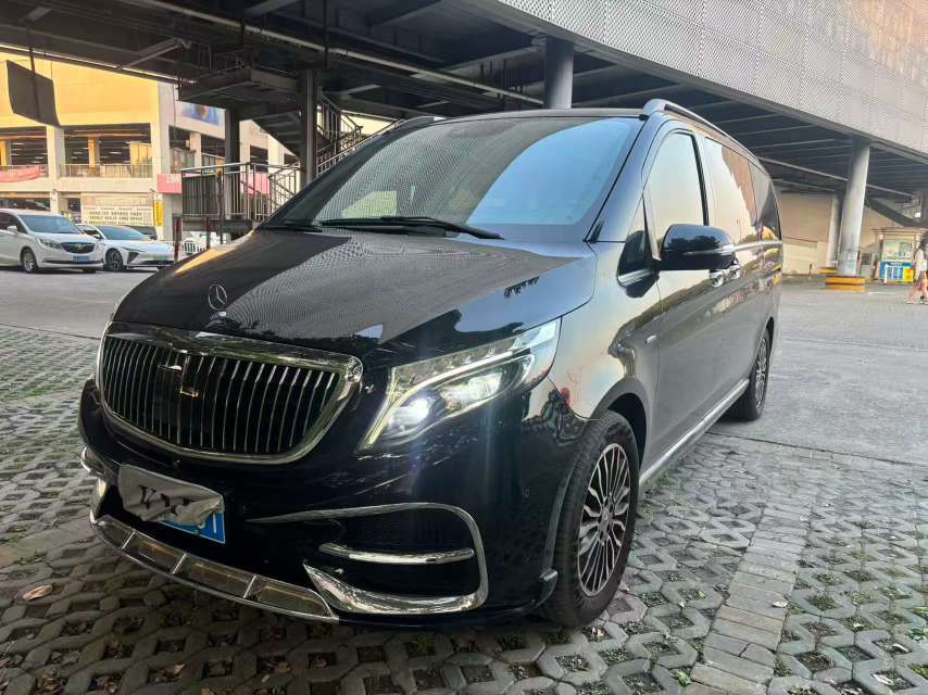 Mercedes-Benz V260