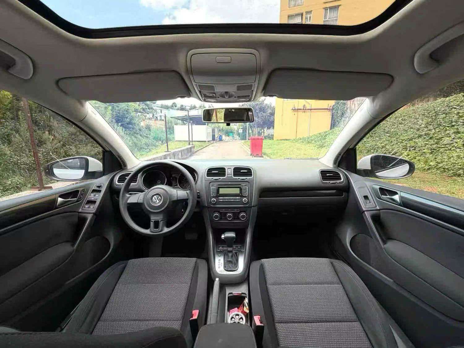Volkswagen Golf 1.6L Automatic 5