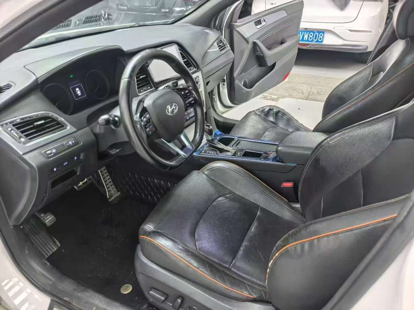 Hyundai Sonata IX 2015 Automatic Sunroof High Trim 7