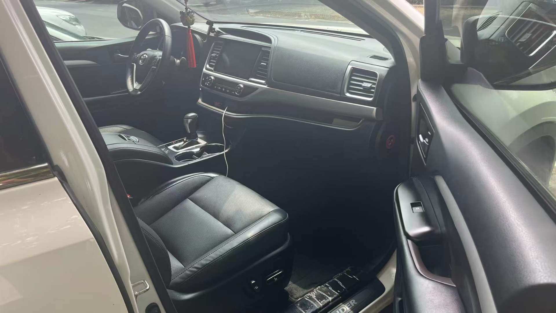 Toyota Highlander 5