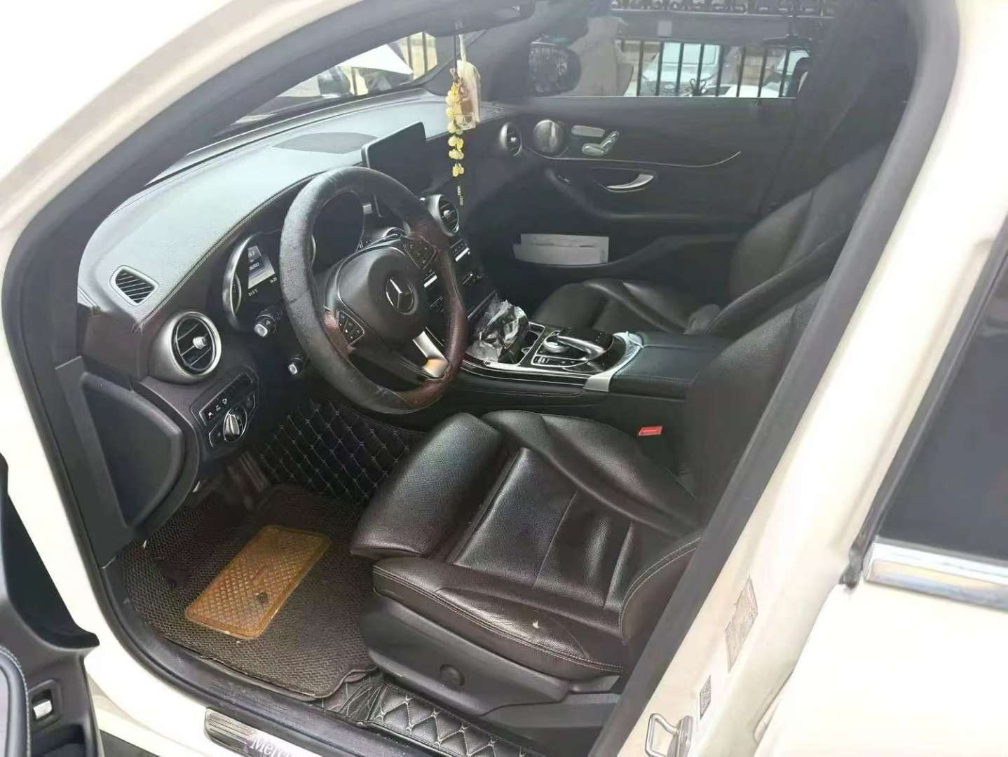 Mercedes-Benz GLC 2017 GLC260 Luxury 5