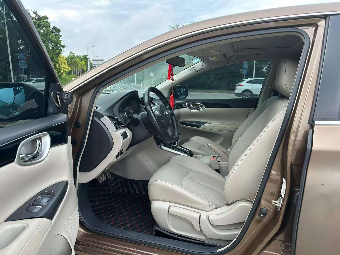 Nissan Sylphy 2017 1.6L Automatic Luxury 4