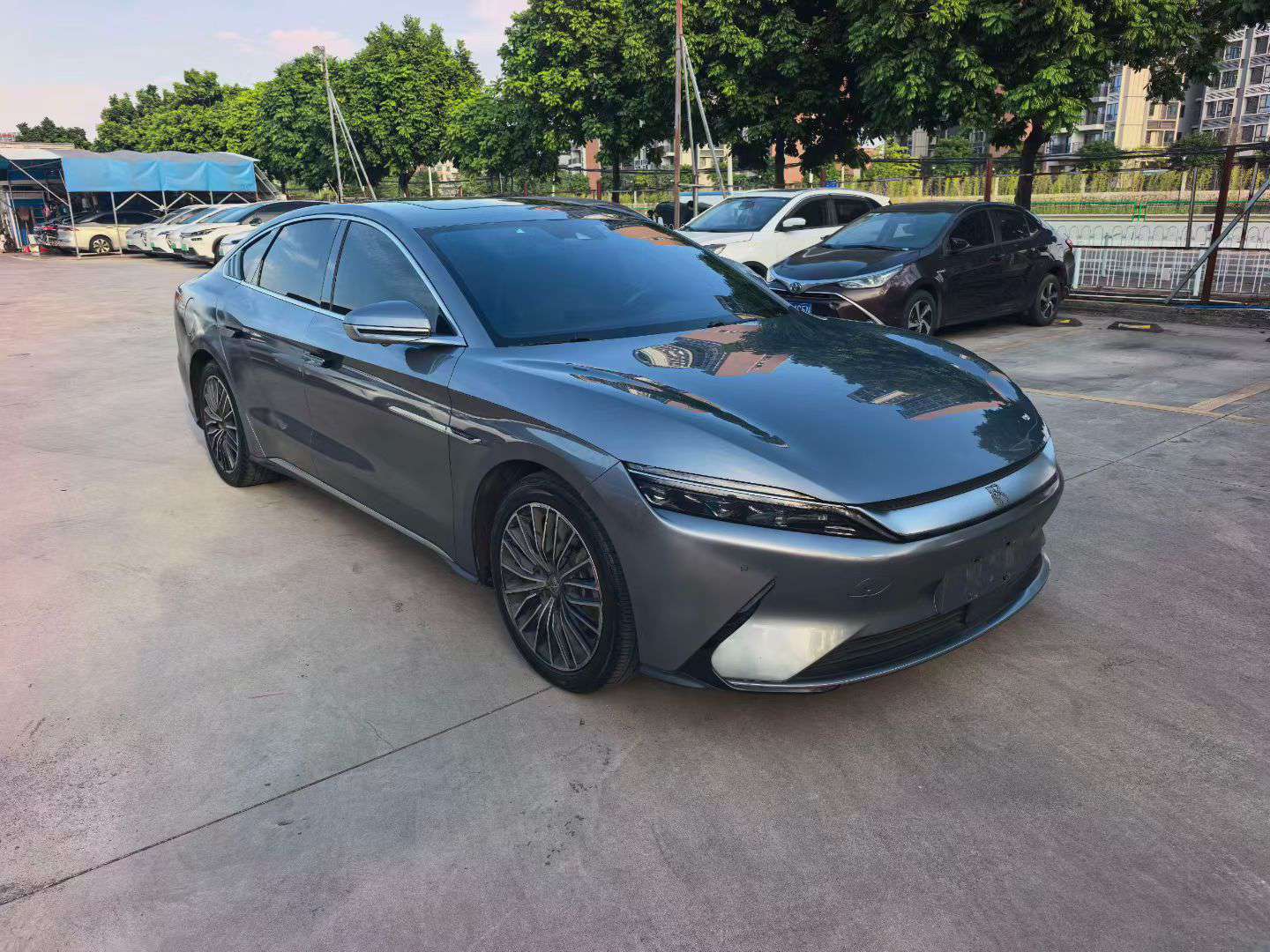 BYD Han EV Super Long Range Edition 3