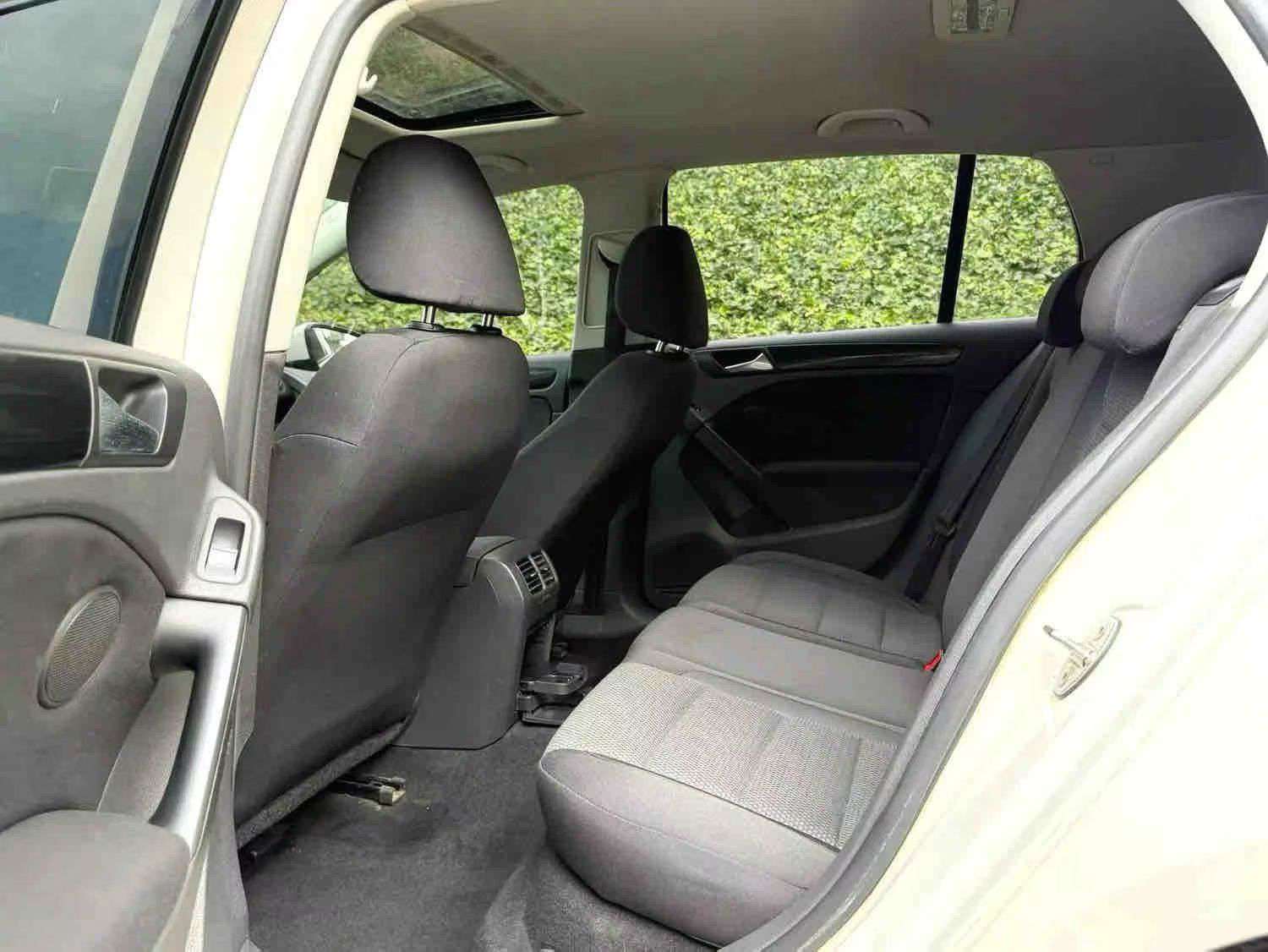 Volkswagen Golf 1.6L Automatic 6