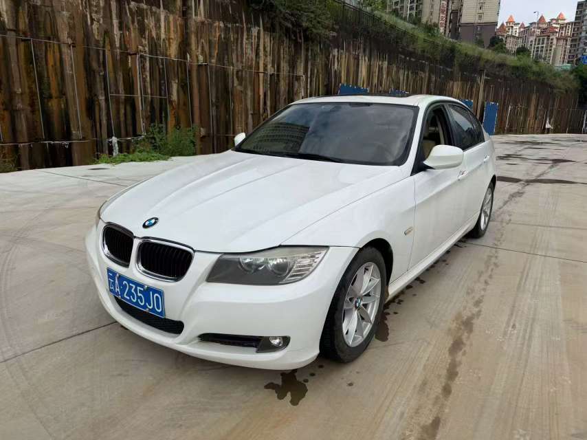 BMW 3 Series 318i 2.0L 3