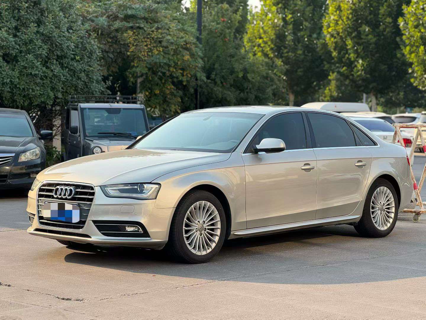 Audi A4L 2.0T Comfort