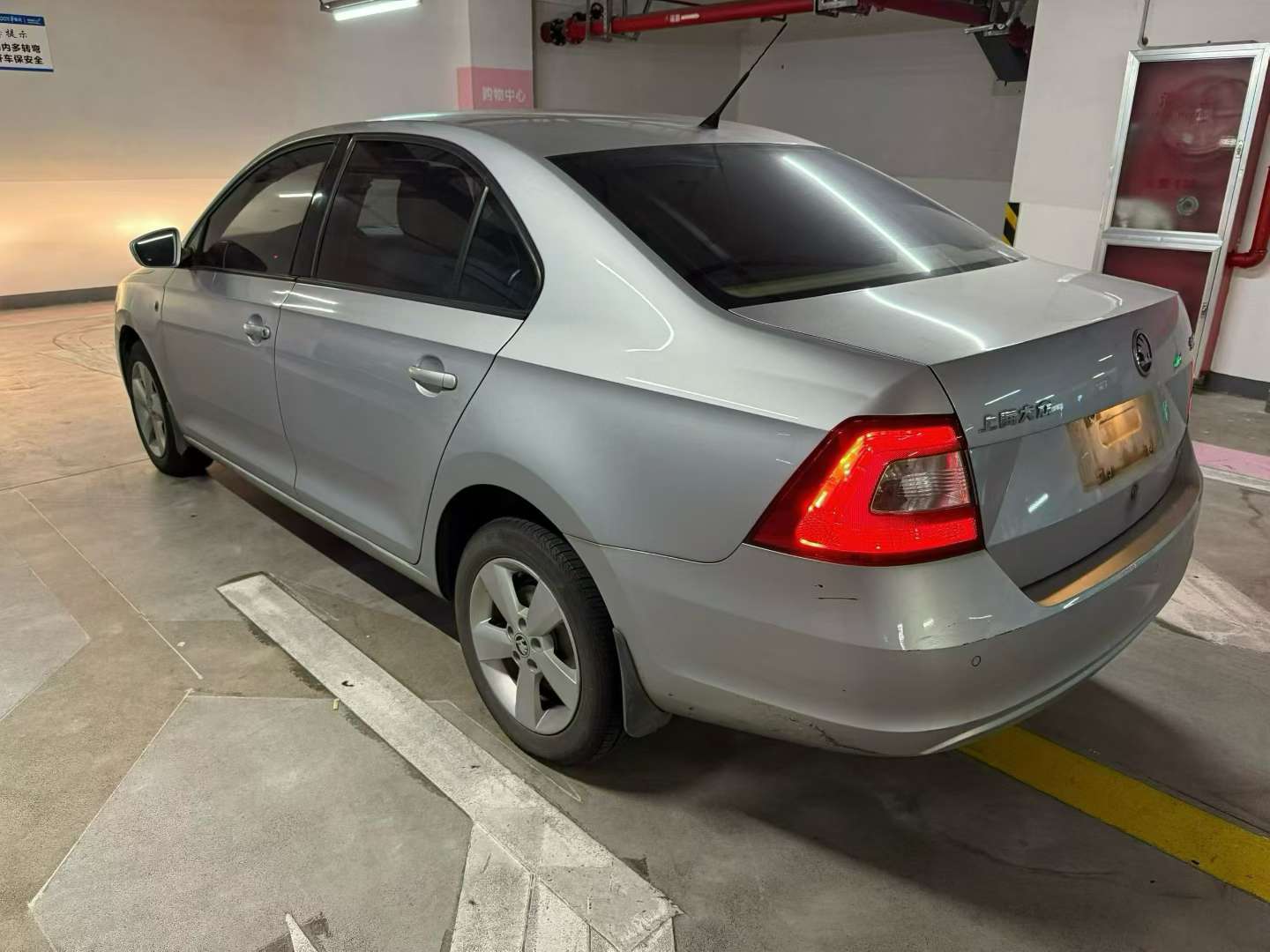 Skoda Rapid 1.6 Manual Sunroof 6